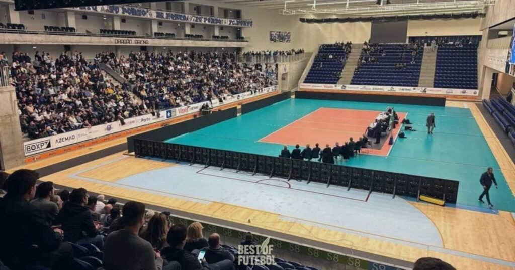 Assembleia Geral do FC Porto na Dragão Arena com forte presença de sócios