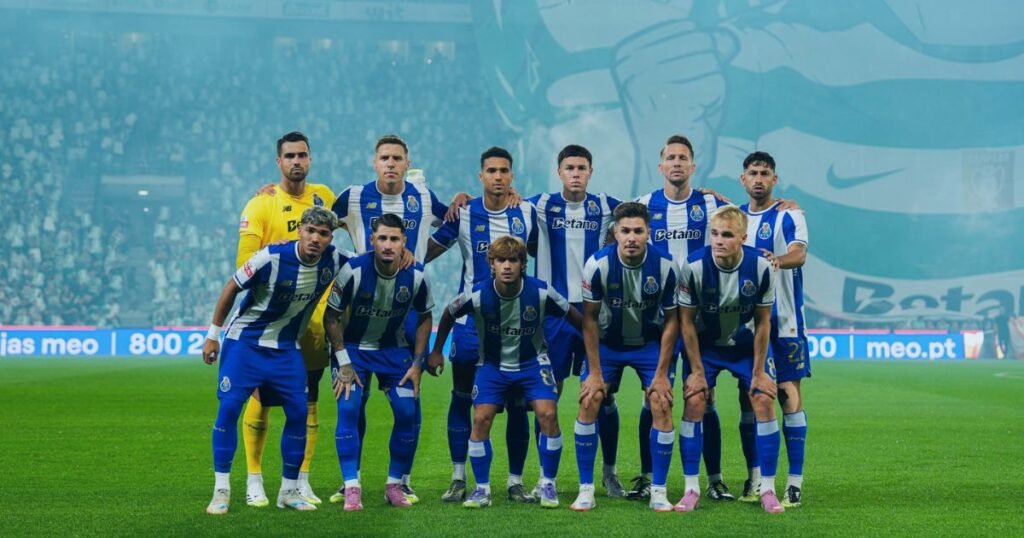 Equipa inicial do FC Porto frente ao Sporting em Alvalade