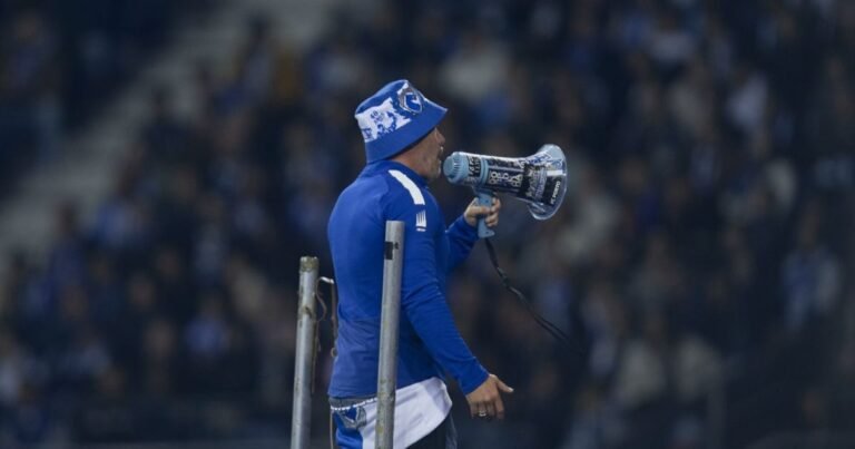 Fernando Madureira condenado, líder da claque do FC Porto com megafone no Estádio do Dragão