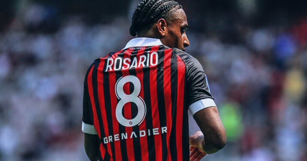 Pablo Rosario com a camisola do OGC Nice e o número 8 nas costas
